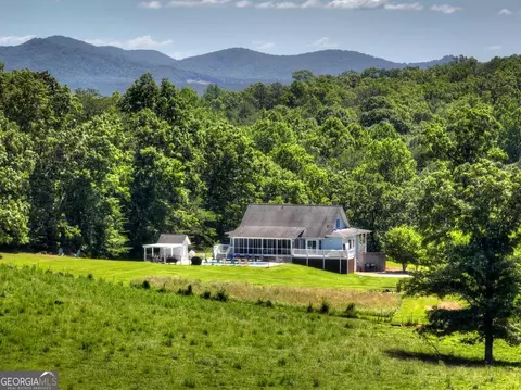 4238 Mobile Rd, Mccaysville, GA 30555