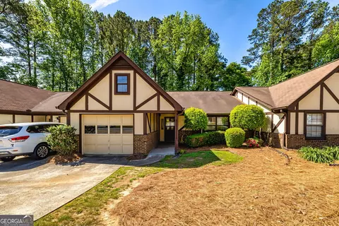 335 Jeff Davis Pl, Fayetteville, GA 30214