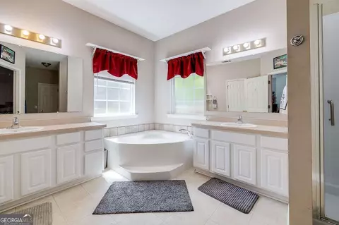 Bath - 106 Cedar Dr, Springfield, GA 31329 photo 1 of 3