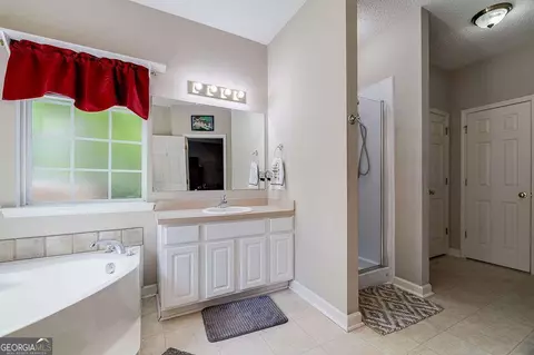 Bath - 106 Cedar Dr, Springfield, GA 31329 photo 2 of 3