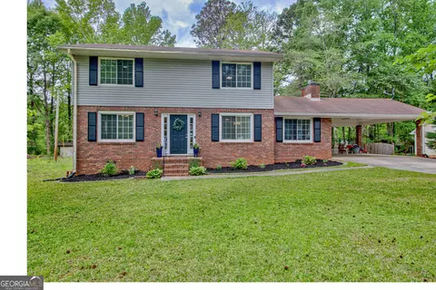 10 Eastwood Dr, Newnan, GA 30265