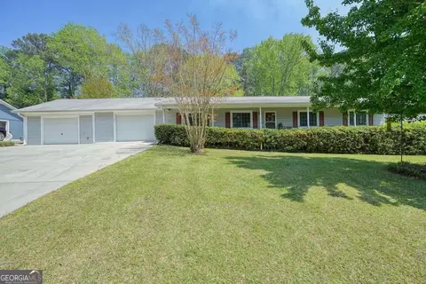 6610 Dearborn Dr, Acworth, GA 30102