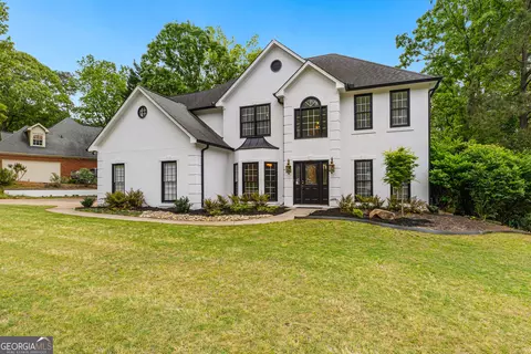 608 Bellenden Dr, Peachtree City, GA 30269