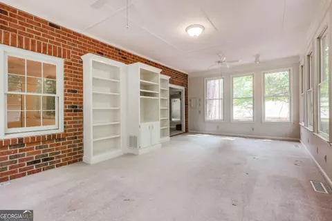 Living - 230 Moss Side Dr, Athens, GA 30607 photo 6 of 8