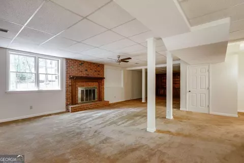 Living - 230 Moss Side Dr, Athens, GA 30607 photo 7 of 8