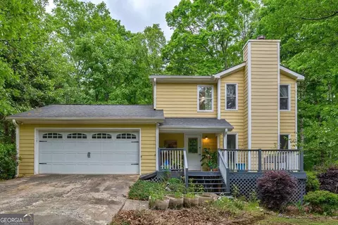 7090 Hickory Dr, Winterville, GA 30683