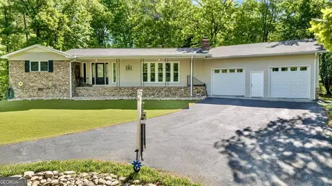 332 Lake Dr SE, Calhoun, GA 30701