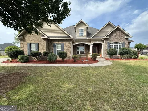 106 Barossa Ct, Warner Robins, GA 31088
