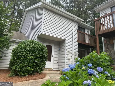 3 Fairway Dr NW, Kennesaw, GA 30144