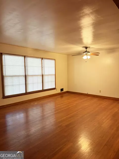 Living - 6576 Randall Mark Dr, Morrow, GA 30260 photo 3 of 3