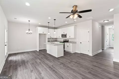 74 S Hill St, Toccoa, GA 30577 photo 8