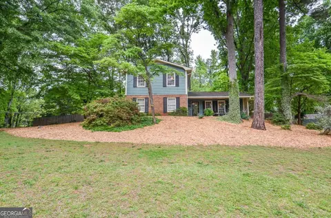 1438 Ridgeland Ct SW, Lilburn, GA 30047