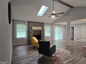 Living - 2799 Mockingbird Cir, Duluth, GA 30096 photo 2 of 3