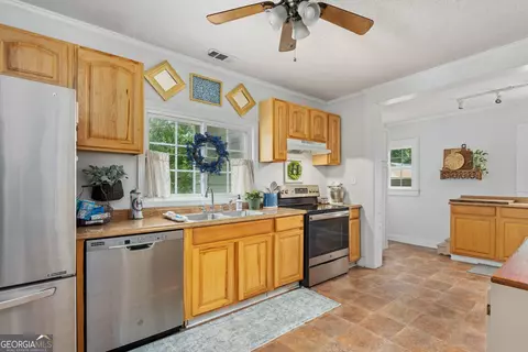 Kitchen - 1881 Main St, Harrison, GA 31035 photo 1 of 2