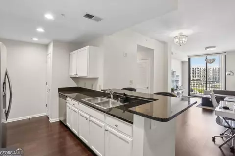 3040 Peachtree Rd NW #713, Atlanta, GA 30305