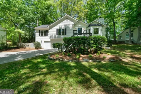 220 Crabapple Ln, Powder Springs, GA 30127