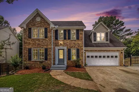 651 Deer Oaks Dr, Lawrenceville, GA 30044