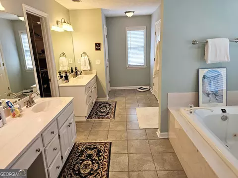 Bath - 911 Pointer Rd, Statesboro, GA 30461 photo 1 of 10