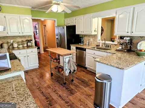 Kitchen - 911 Pointer Rd, Statesboro, GA 30461 photo 1 of 3