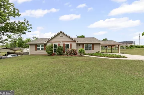 7 Meadowsweet Ln, Newnan, GA 30263