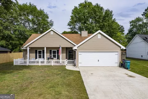 1416 Parkway Dr, Perry, GA 31069