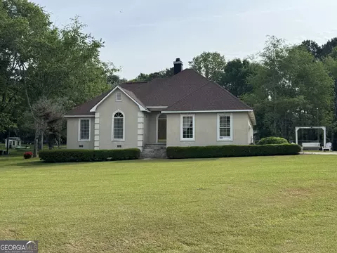 1087 Forsyth Landing Dr, Forsyth, GA 31029