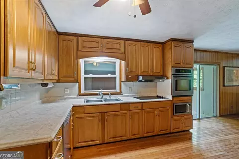 Kitchen - 725 761 School Rd, Hampton, GA 30228 photo 3 of 3