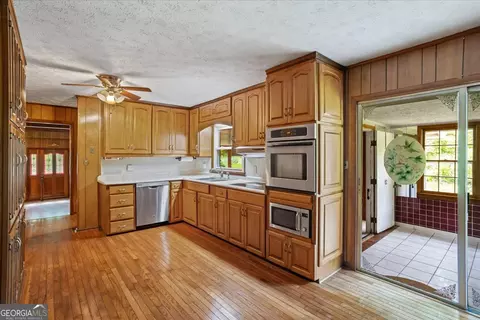 Kitchen - 725 761 School Rd, Hampton, GA 30228 photo 1 of 3