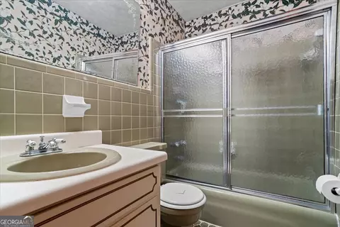 Bath - 725 761 School Rd, Hampton, GA 30228 photo 1 of 2