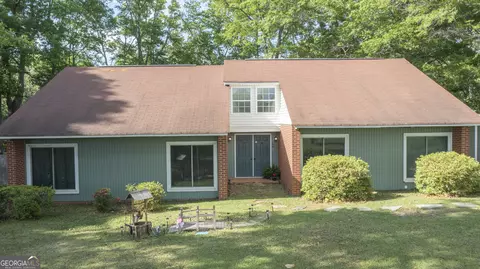 108 Perry St, Manchester, GA 31816