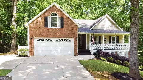 139 Crown Forest Dr, Mcdonough, GA 30252