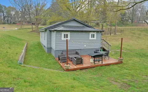 Exterior - 398 Grove St, Toccoa, GA 30577 photo 5 of 9