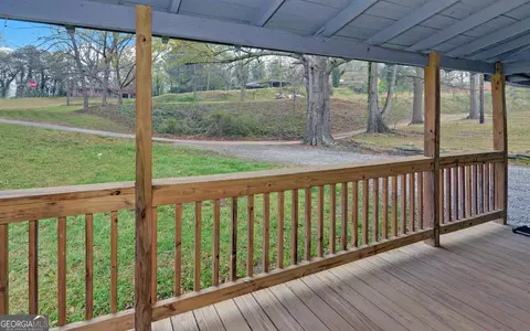 Exterior - 398 Grove St, Toccoa, GA 30577 photo 4 of 9