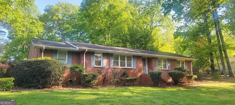 125 Hickory Ln, Cornelia, GA 30531