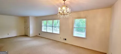 Living - 125 Hickory Ln, Cornelia, GA 30531 photo 4 of 4