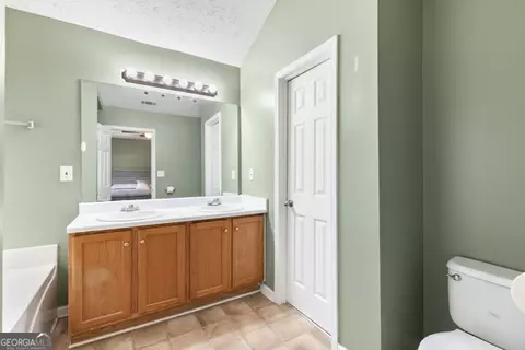 Entry Way - 470 Old Griffin Rd, Hampton, GA 30228 photo 3 of 3
