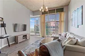 943 Peachtree St NE #2002, Atlanta, GA 30309
