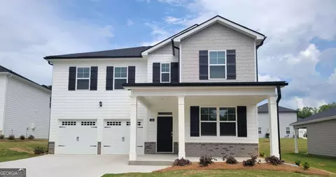 146 Oakchase Park Ln, Hampton, GA 30228
