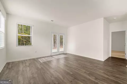 Living - 146 Oakchase Park Ln, Hampton, GA 30228 photo 2 of 3