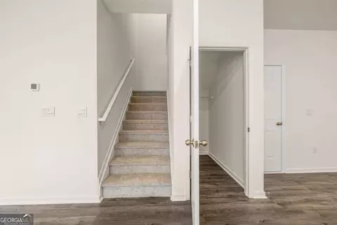 Entry Way - 146 Oakchase Park Ln, Hampton, GA 30228 photo 6 of 6