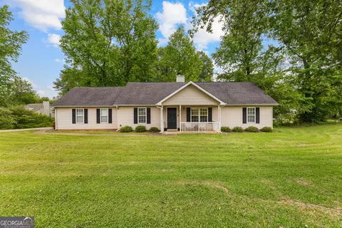 75 Mcintosh Estates Dr, Sharpsburg, GA 30277