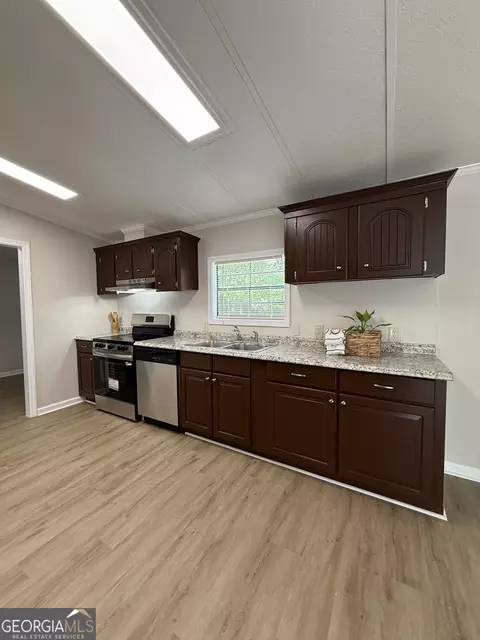 425 Varner St, Covington, GA 30016 photo 4
