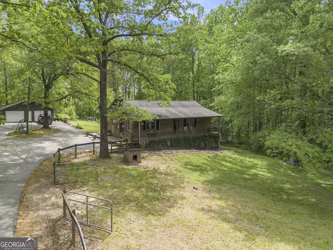 165 White Rose Ln, Temple, GA 30179