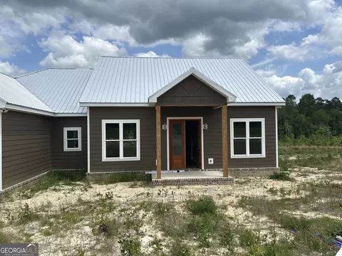 1159 Paris Ave, Swainsboro, GA 30401