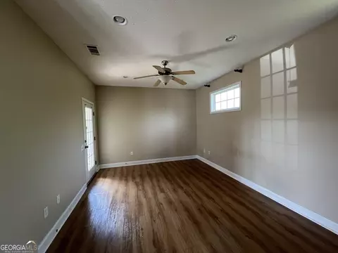 614 Cottage Ln, Lagrange, GA 30240 photo 3