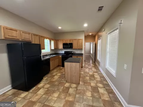 614 Cottage Ln, Lagrange, GA 30240 photo 2