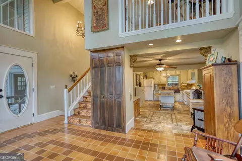 Entry Way - 249 Birch Ln, Toccoa, GA 30577 photo 2 of 4