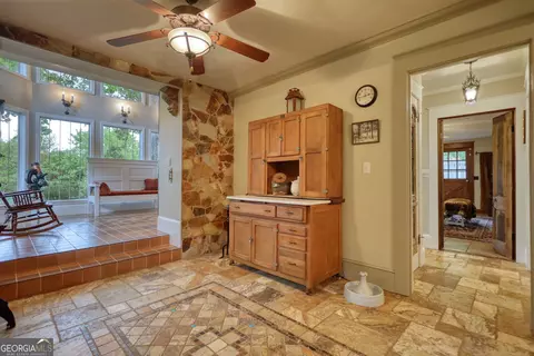 Entry Way - 249 Birch Ln, Toccoa, GA 30577 photo 3 of 4