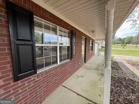 Exterior - 130 Elm St, Hampton, GA 30228 photo 7 of 7