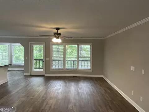 Living - 40 Garrett Rd, Lagrange, GA 30240 photo 2 of 2